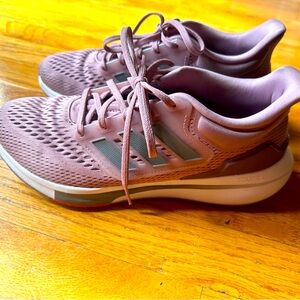 Women’s EQ21 Running Shoes - EUC - Sz 8